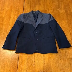 Akademiks Navy Blazer with Polka Dot Breast and Lapel. 5 Pockets. Size 6